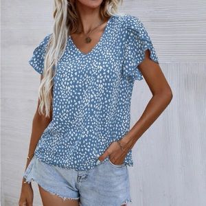 Blue Leopard Petal Sleeved Blouse Large